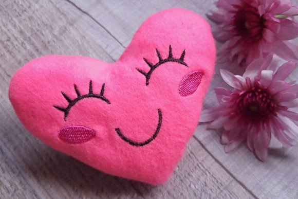 Stuffie Heart Holiday Charm